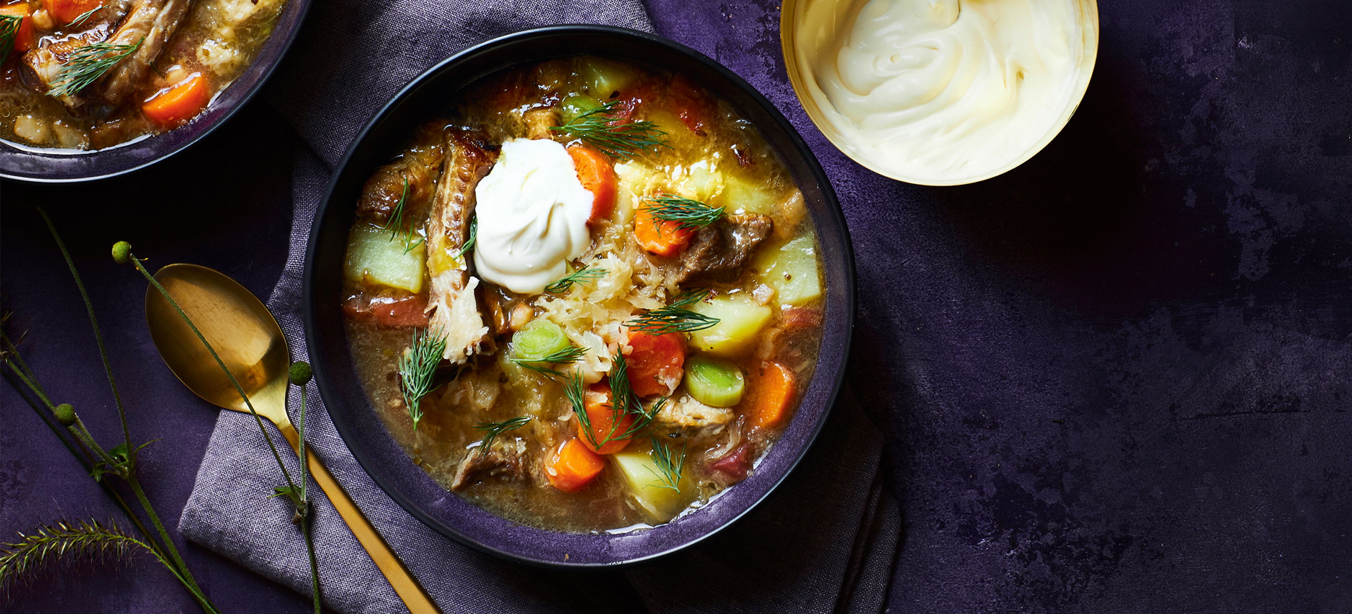Sauerkrautsuppe mit Dreierlei vom Schwein - Rezepte - Falstaff