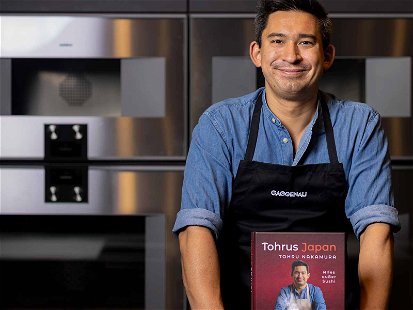 Für sein erstes Kochbuch »Tohrus Japan« erhielt Tohru Nakamura den Deutschen Kochbuchpreis 2022 in der Kategorie »Asien«.&nbsp;