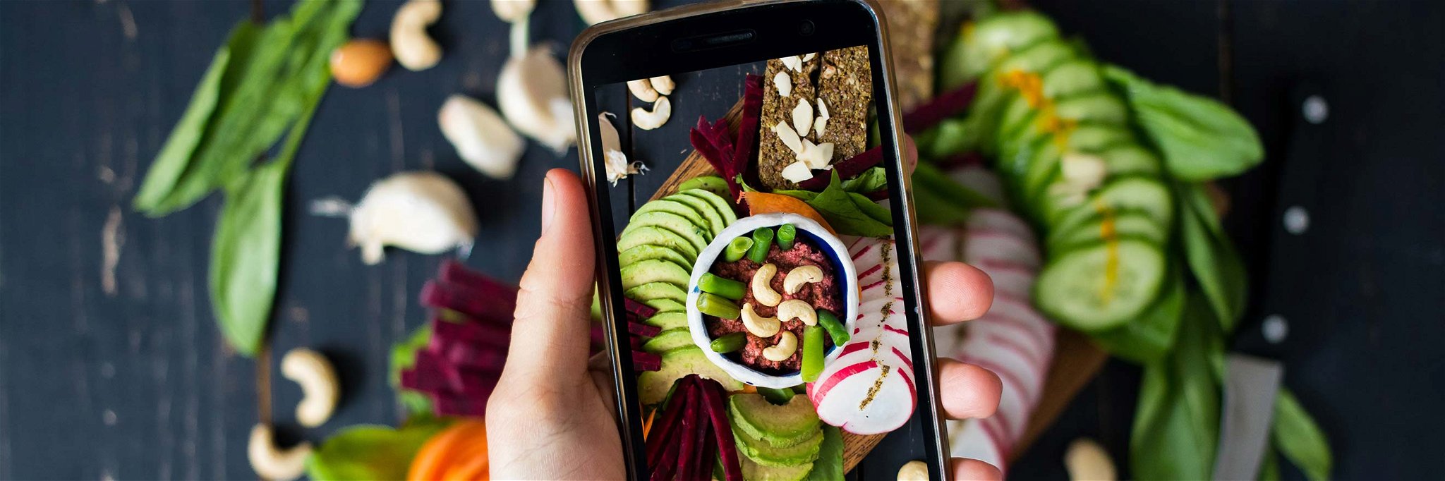 Social-Media-Plattformen wie Instagram sind übersät mit spannenden, veganen Gerichten.&nbsp;