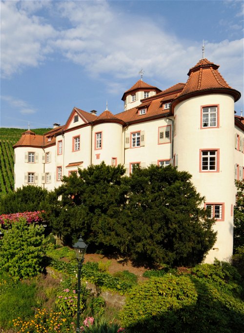 Das Weingut Schloss Neuweier.