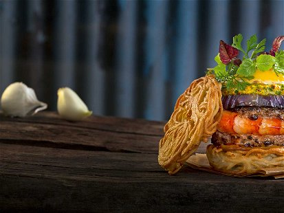 Exotischer Burger mit Asien-Flair: Der Mie-Burger.