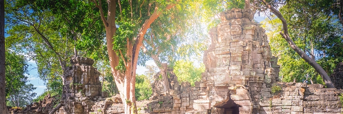 South wall and gate of old stone temple Banteay Chhmar, Cambodia.
