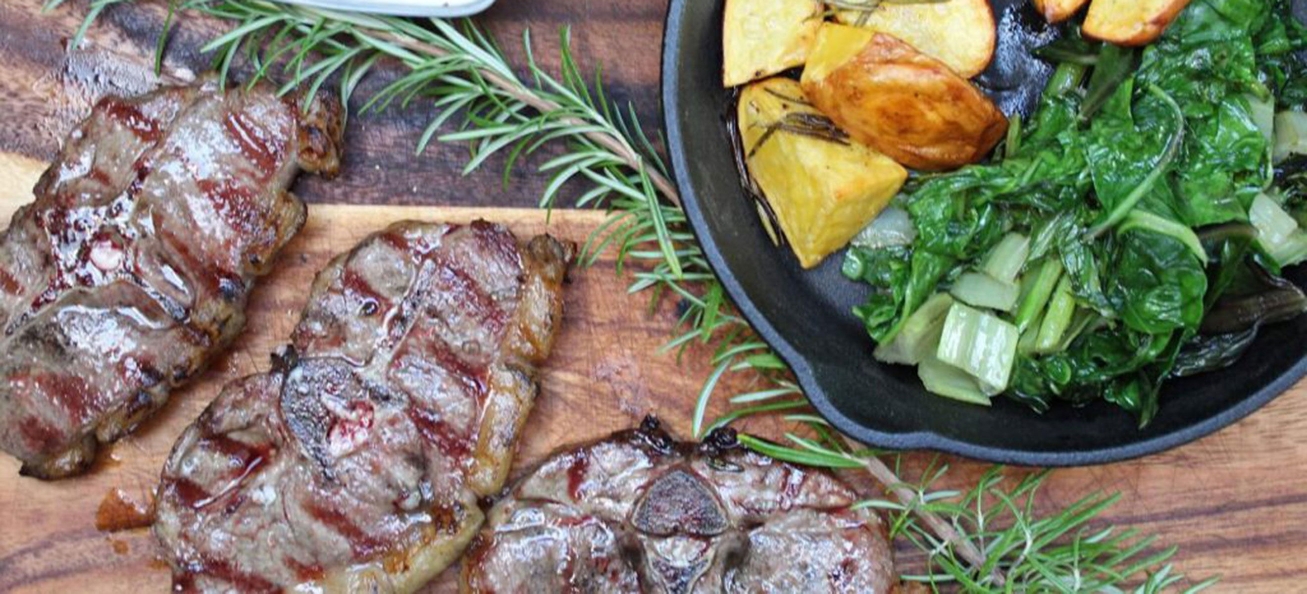 Lammkoteletts braten oder grillen - Rezepte - Falstaff