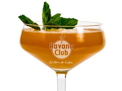 Eine erfrischende Liaison aus Havana Club Añejo 7 Años, Angostura Bitter und Champagner.