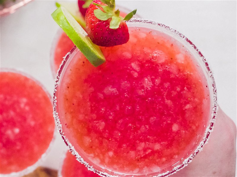 »Strawberry-Margarita«: Das Rezept für den perfekten&nbsp;Sommer-Drink.