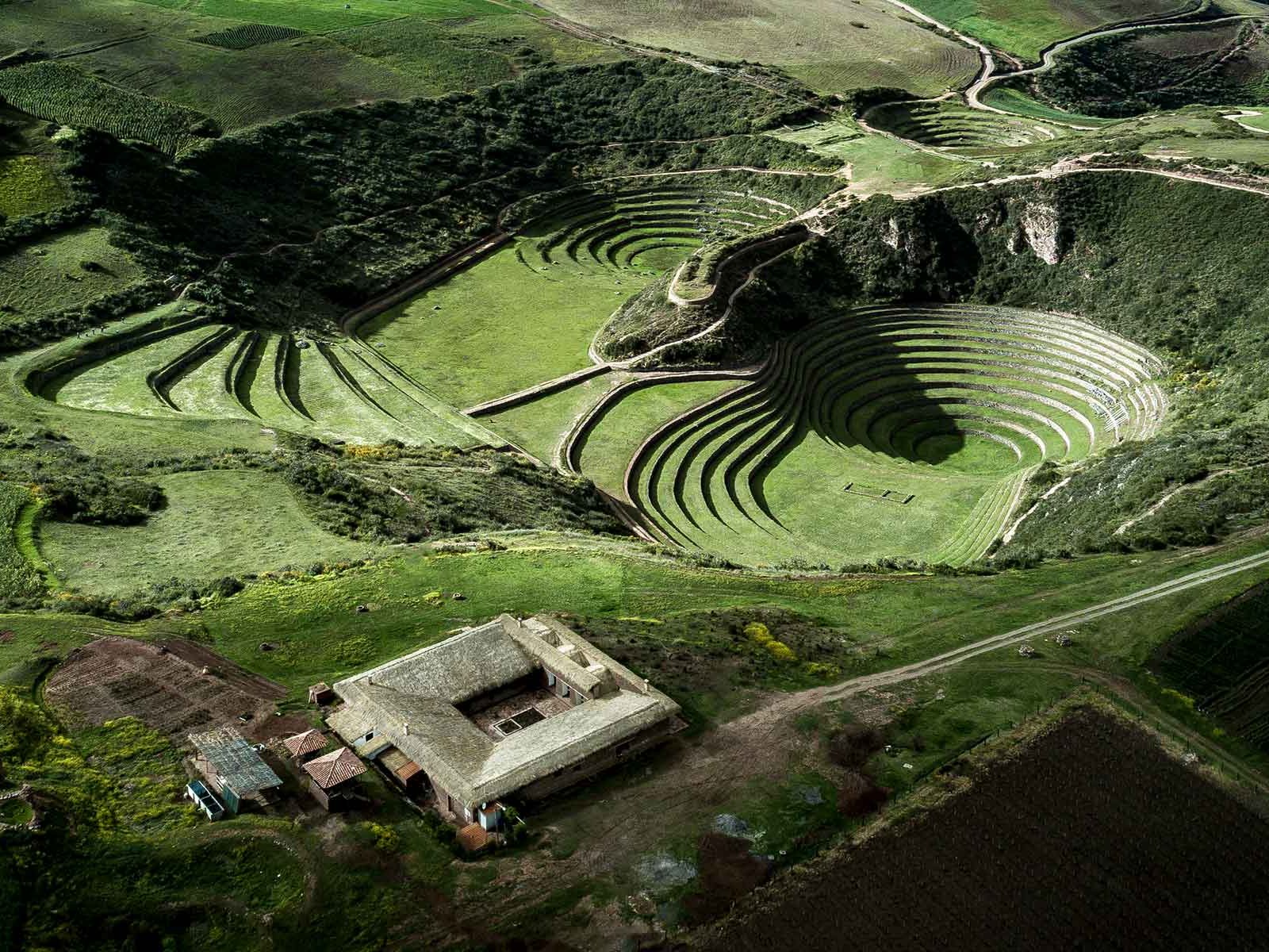 Über der Inka-Anlage Moray in Peru thront das »Mil«, eines der besten Restaurants der Welt.