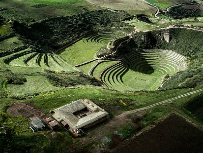 Über der Inka-Anlage Moray in Peru thront das »Mil«, eines der besten Restaurants der Welt.