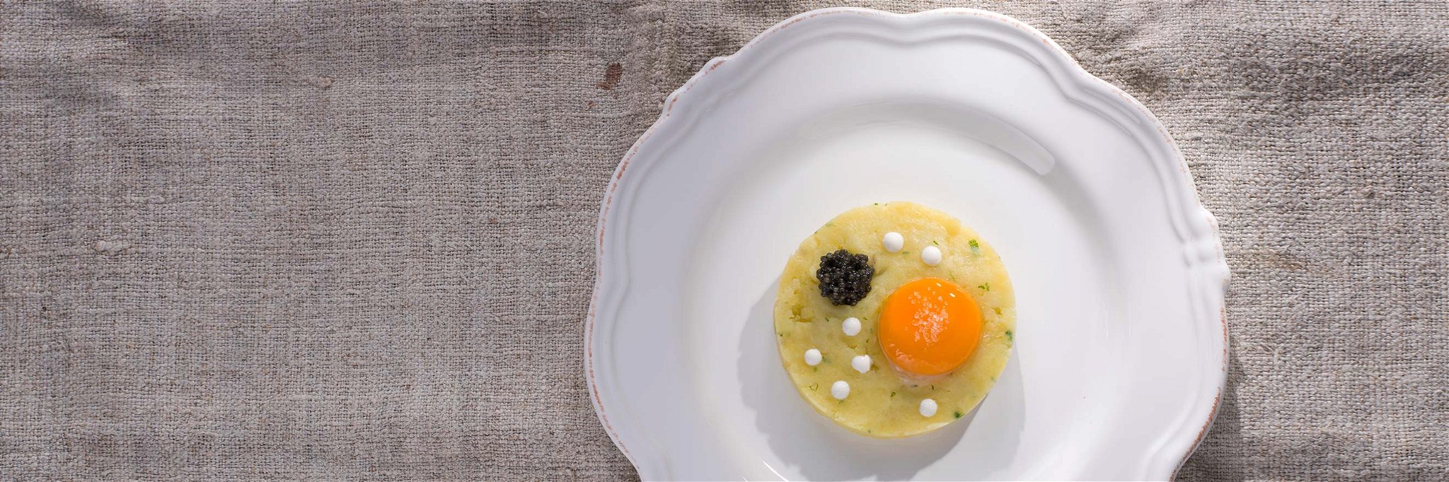 Stampfkartoffel mit Kaviar und Ei