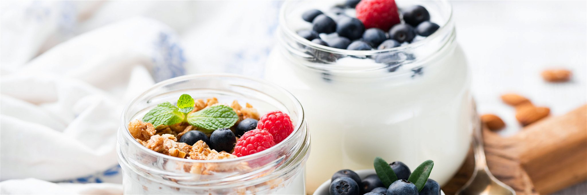 Unter anderem Joghurt kann dabei helfen, das Immunsystem zu stärken.