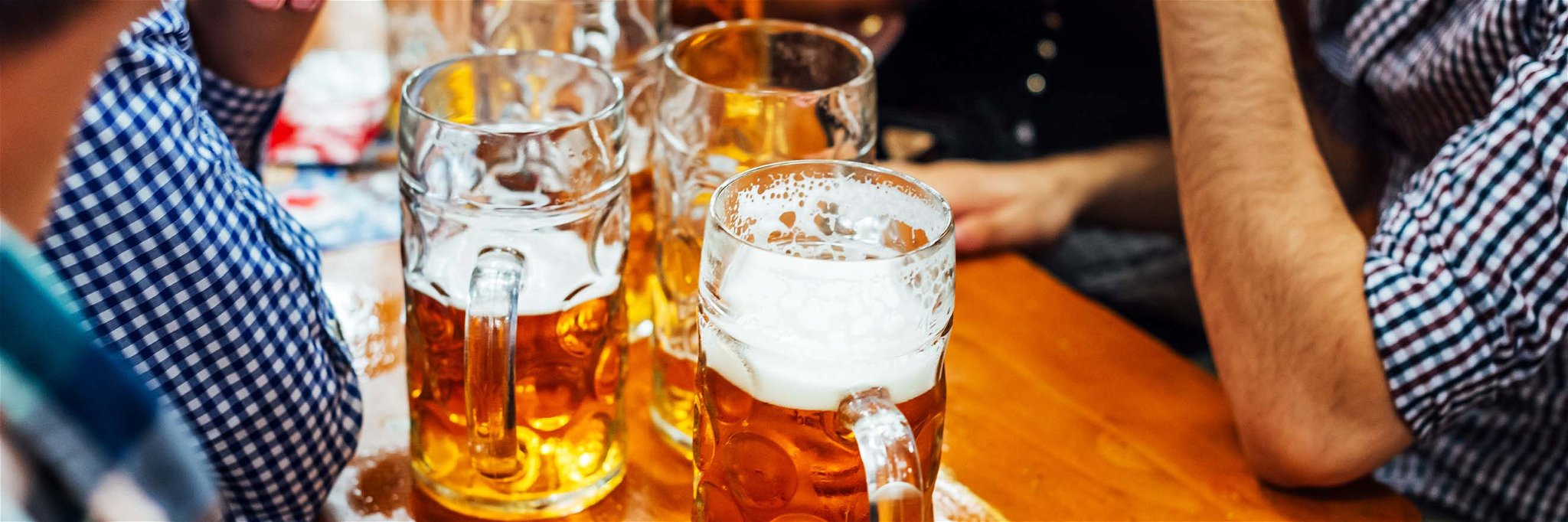 Der Preis für eine Maß Bier auf der Wiesn hat sich seit 2004 verdoppelt.