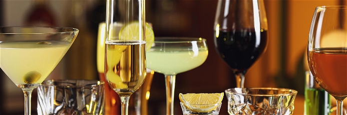 In Deutschland werden pro Jahr durchschnittlich 120,7 Liter alkoholische Getränke pro Person getrunken.