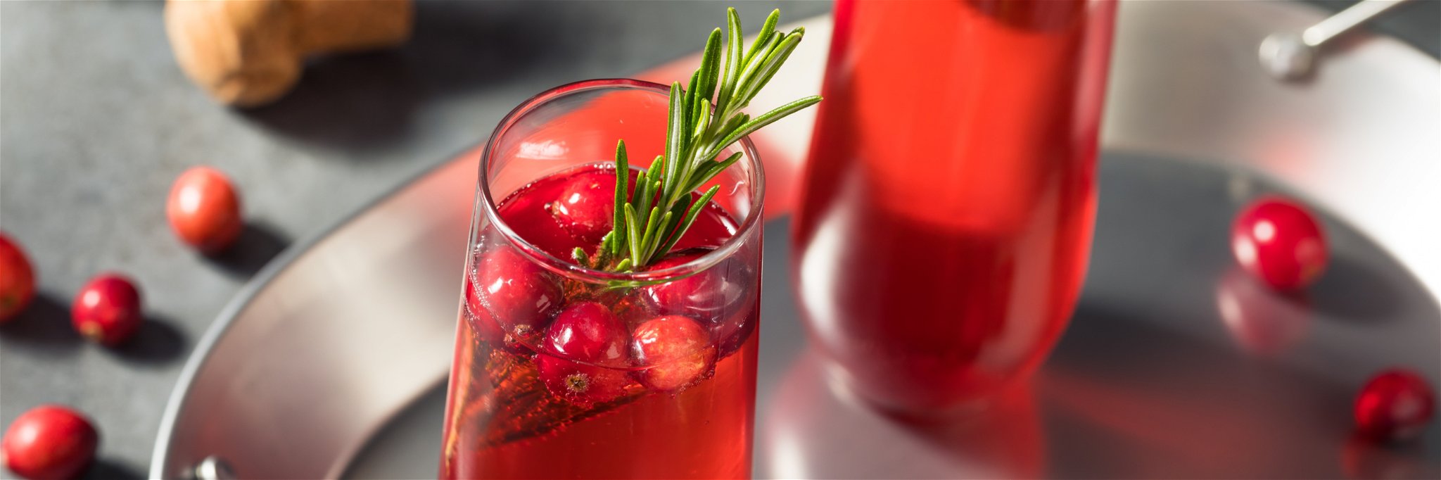This beautiful red cocktail is a great Christmas aperitif.