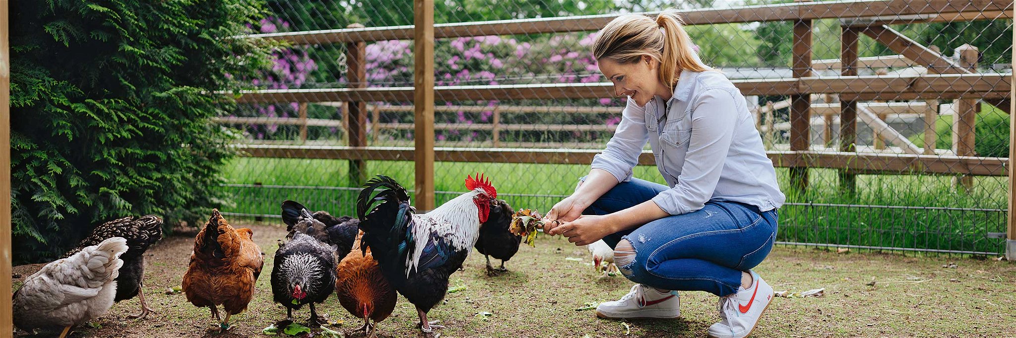 Vom Gemüse bis zu den eigenen Hühnern – Moderatorin Judith Rakers berichtet von ihren Erfahrungen zur Selbstversorgung.