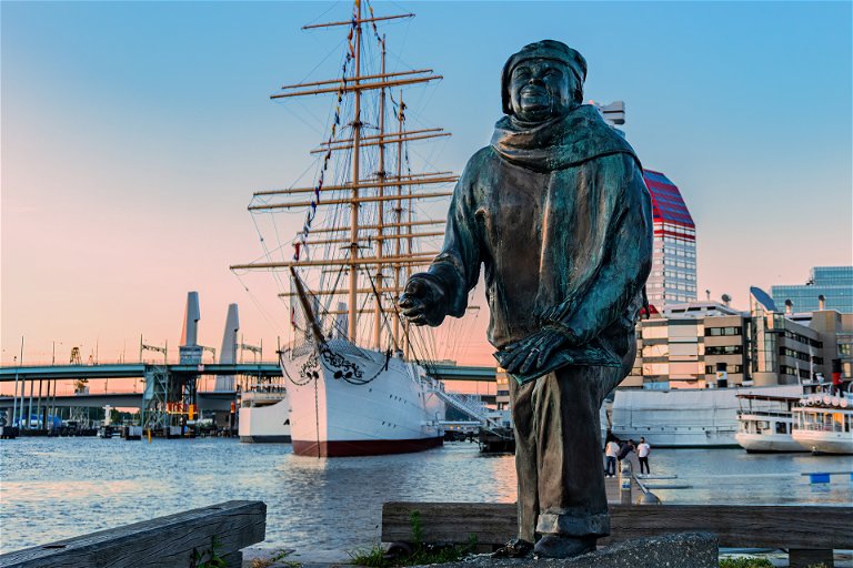 A statute of a troubadour in the harbour, Gothenburg, Sweden