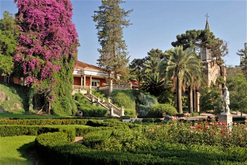 Am bekannten Weingut Santa Rita können Gäste im Hotel »Casa Real« residieren.