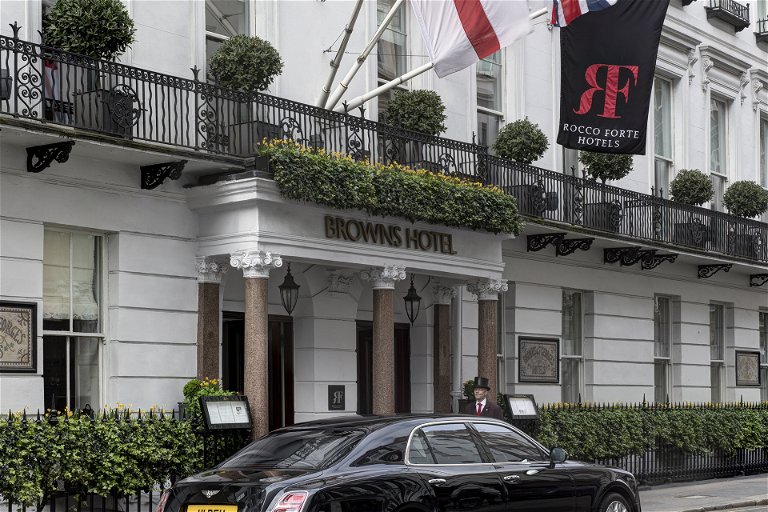 Facade of Brown´s Hotel, Mayfair, London.