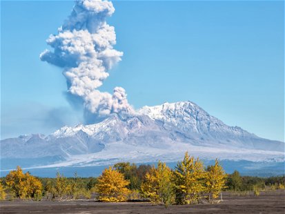Volcano eruption.09.09.2017.Russia, Kamchatka, Kamchatka Mountain. Shiveluch Volcano.(3307m) Active Volcano Of Kamchatka Peninsula.