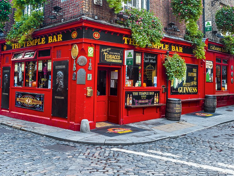 »The Temple Bar« gehört zu den bekanntesten Pubs in der irischen Hauptstadt. Es ist nach dem gleichnamigen Stadtteil südlich der Liffey benannt und besteht seit 1840.
