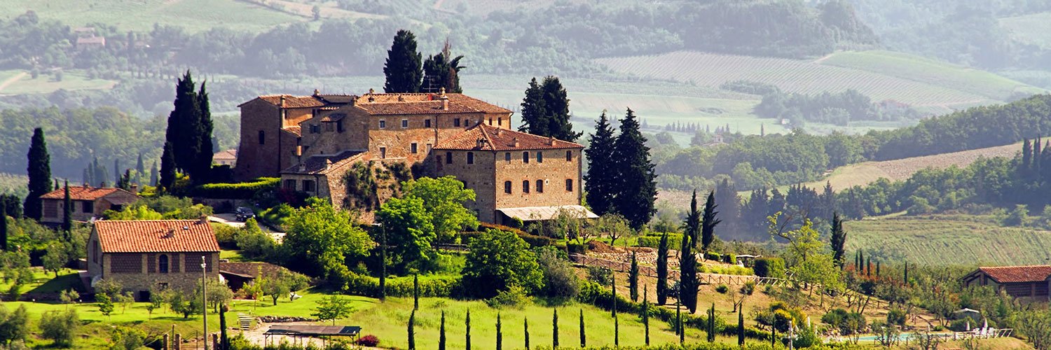 Aus dem Gebiet des Chianti Classico zwischen Florenz und Siena kommen einige der besten Rotweine Italiens.
