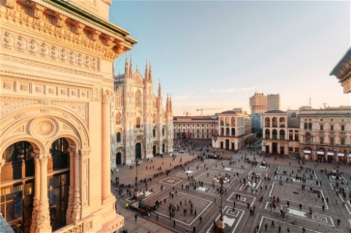 Der Mailänder Dom ist nach dem Petersdom im Vatikan und der Kathedrale von Sevilla die drittgrößte Kirche der Welt.