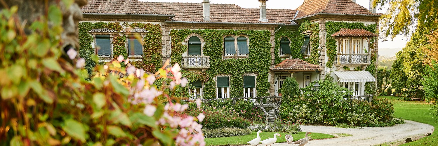 Das märchenhafte Anwesen der Quinta da Aveleda in Penafiel sollte niemand verpassen – alleine die romantischen Gärten sind einen Besuch wert. 