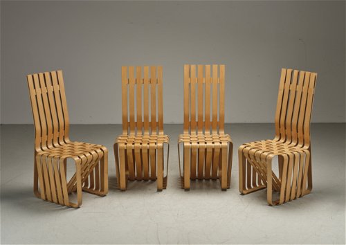 4er Set »High Sticking« Sessel, Entwurf Frank O. Gehry, 1990, für Knoll International, USA, Ausführung 1992. Rufpreis € 1.800