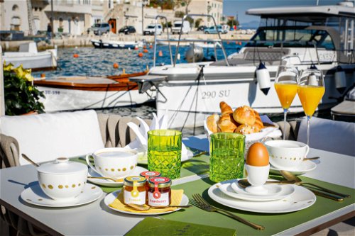 Gaumenfreuden. Ob beim Frühstück mit 
Blick aufs Meer oder bei einem Snack am Strand,  einfach die Köstlichkeiten entspannt geniessen.
