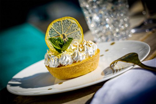 Lemon tart. The specialty of the Lemongarden is prepared from the fruit they pick themselves.