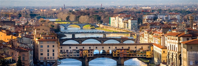 Panoramablick auf Florenz und Ponte Vecchio.