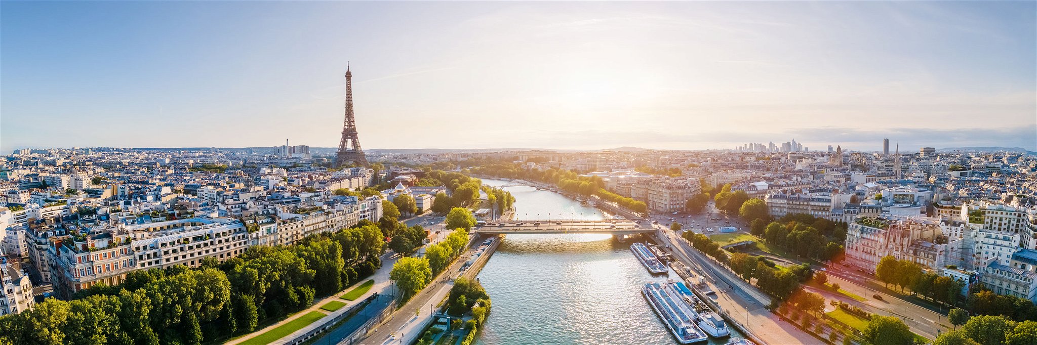 Jährlich empfängt Paris rund 32 Millionen Touristen aus aller Welt.