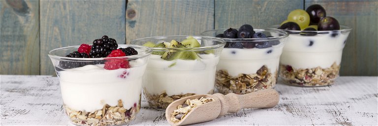 Rund 40 Prozent der Deutschen greifen mindestens ein Mal im Monat zu Naturjoghurt.