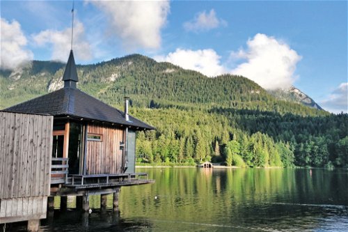 Der Grundlsee ist mit knapp fünf Quadratkilometern 
der größte See der 
Steiermark und verdankt diesem Umstand 
seinen Beinamen 
»Steirisches Meer«.