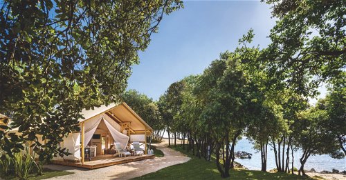 Adria-Camping. Das Istra Premium Camping Resort punktet mit schönen Chalets, Villen und tollen Ausblicken.