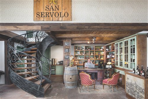Bier-Paradies.
Die Biere der San-Servolo-Brauerei sind bewusst natürlich gehalten, unpasteurisiert und in der Flasche vergoren.
