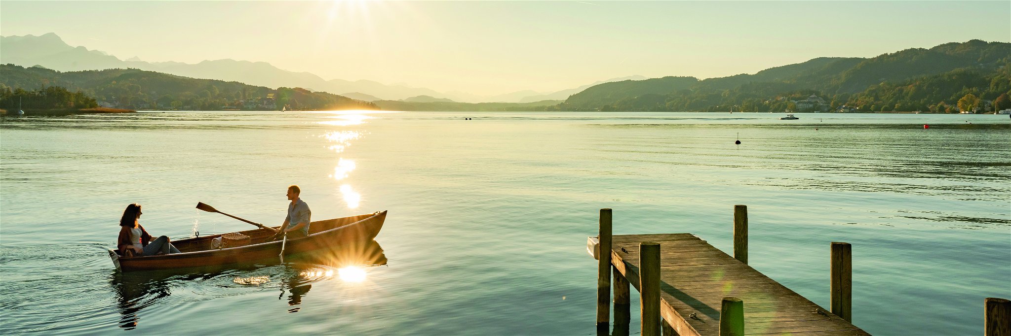 Entspannen, abschalten, loslassen, die Magie des Wasser auf sich wirken lassen – die Kärntner Seen bieten dafür eine perfekte Kulisse.