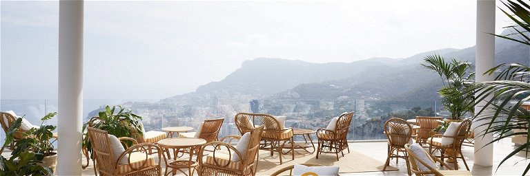 Hotelgästen bietet sich ein einmaliger Ausblick auf die französische Côte d’Azur.