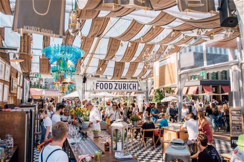Das Festivalzentrum in der Europaallee beim Hauptbahnhof ist elf Tage lang der Treffpunkt für Foodies in Zürich.