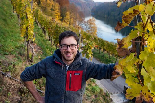 Gianmarco Ofner übernahm im Jahr 2022 die Leitung des Weinguts Pircher in Eglisau.