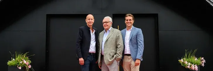 Star-Koch Alain Ducasse (Mitte) mit den Initiatoren Oliver Altherr (li.) und Thomas Mack (re.)