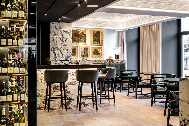 Im neuen Luxushotel »Amauris« an der Wiener Ringstraße gibt es zu jedem Menü auch eine große Auswahl alkoholfreier Getränke. 