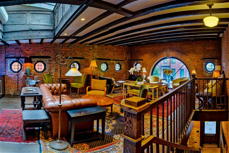 Das »Martiny’s« in Gramercy Park erinnert an einen britischen Herrenclub, der in ein Loft transferiert wurde.