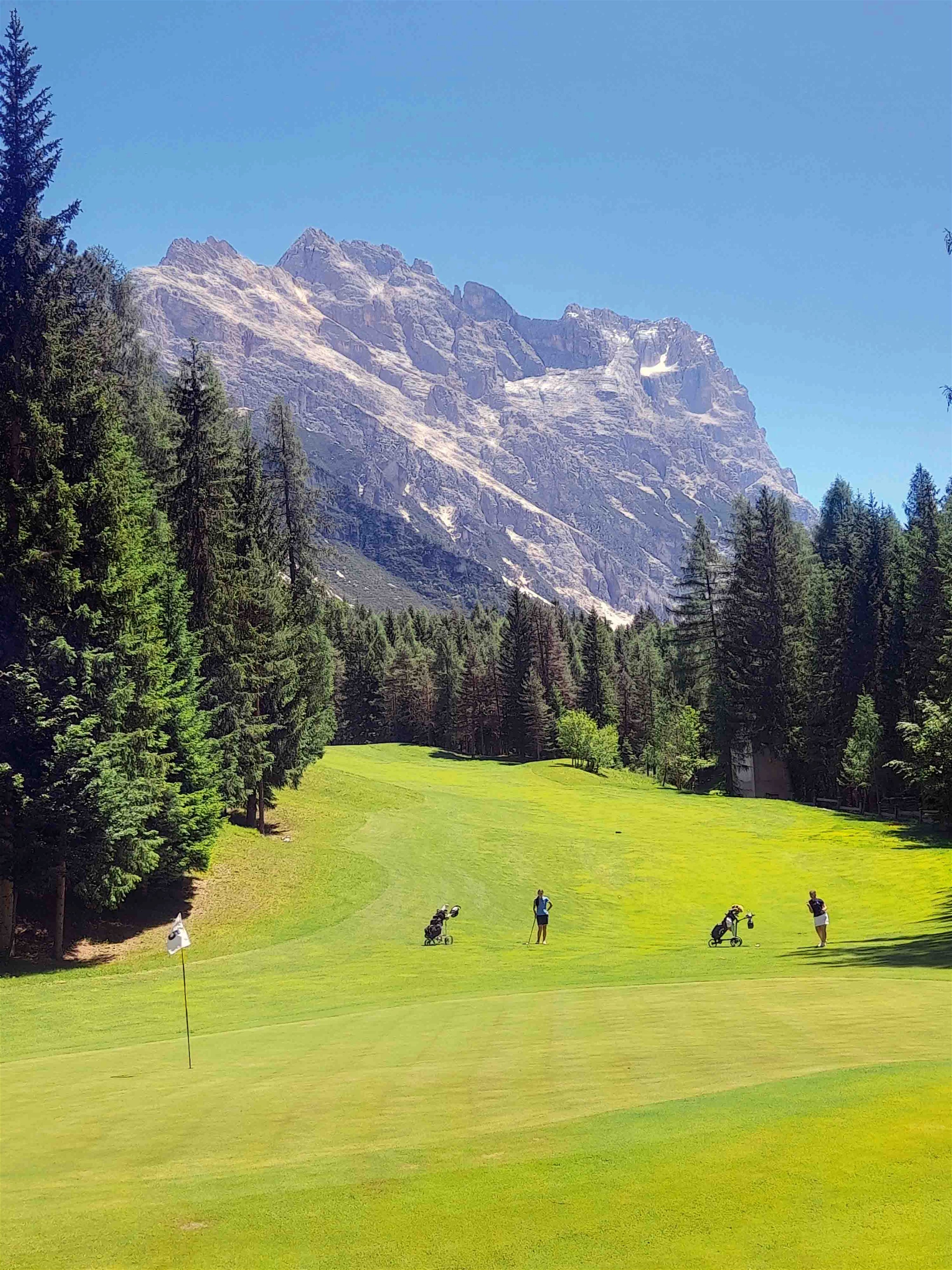 Atemberaubend: Golf spielen in Cortina d'Ampezzo bleibt in Erinnerung.