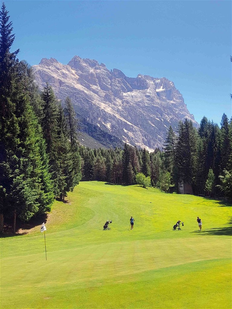 Atemberaubend: Golf spielen in Cortina d'Ampezzo bleibt in Erinnerung.