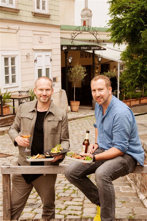 Die Gastro-Brüder Sascha und Marcel Ruhm bei dem Pop-Up-Event des Restaurants