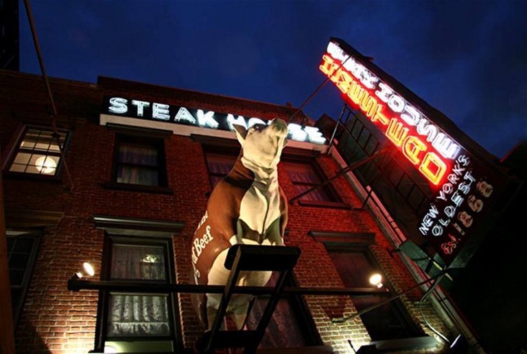 »Old Homestead Steakhouse«