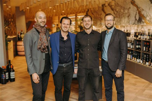 Gastronom Joel Ibernini mit Vergani-Gaschäftsführer Gianni Vergani, Nicola von Moos, Leiter Vergani Löwenplatz und Stefano Endrizzi, Stv. Geschaftsführer.