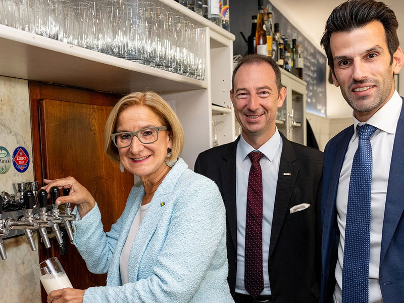 Johanna Mikl-Leitner, Mario Pulker und Udo Landbauer stellten das Wirte-Paket vor.