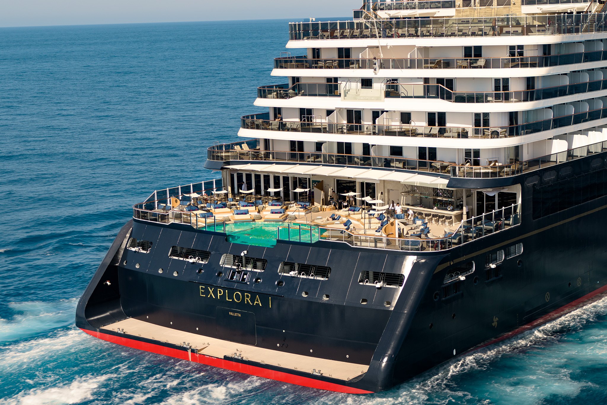Erst in diesem Jahr ist die hochmoderne Explora I als jüngstes Flottenmitglied von Explora Cruises vom Stapel gelaufen.
