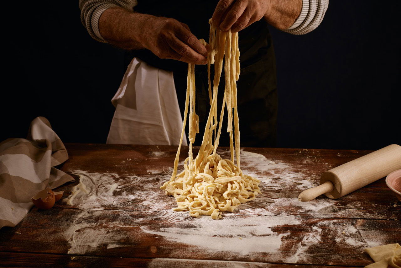 Selbstgemachte Pasta: Das Handwerk des Nudelmachens - Falstaff