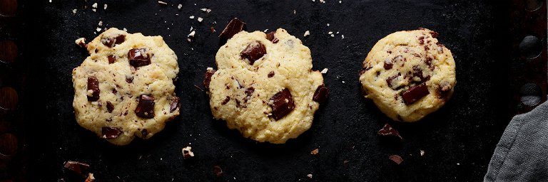 Low Carb Chocolate Chip Cookies.